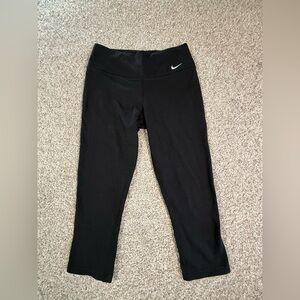 Nike Dri-Fit Black Cropped Leggings Women’s Small
Classic black cropped leggings